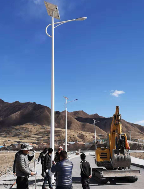 甘南碌曲10米杂多太阳能路灯项目